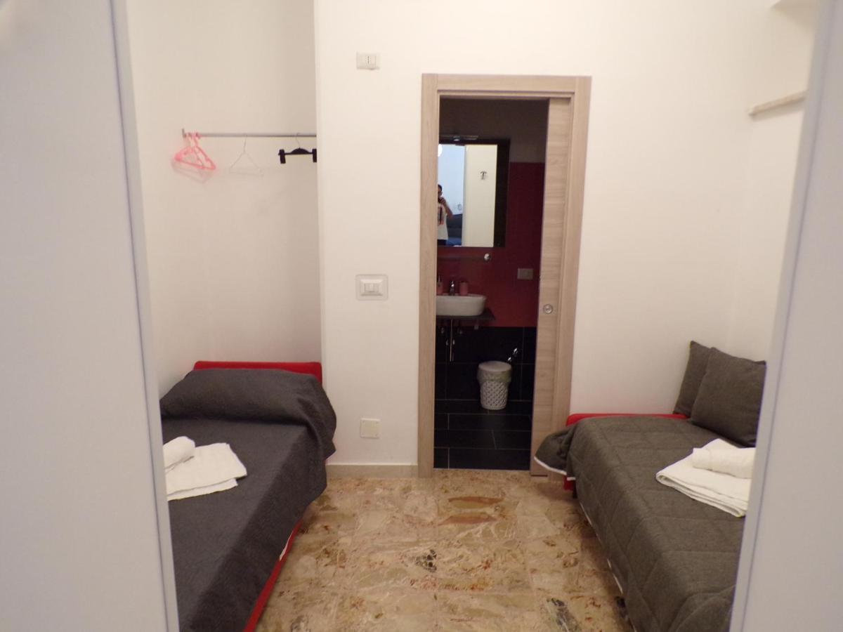 רוקאלומרה Nuova Aurora Rent Rooms מראה חיצוני תמונה