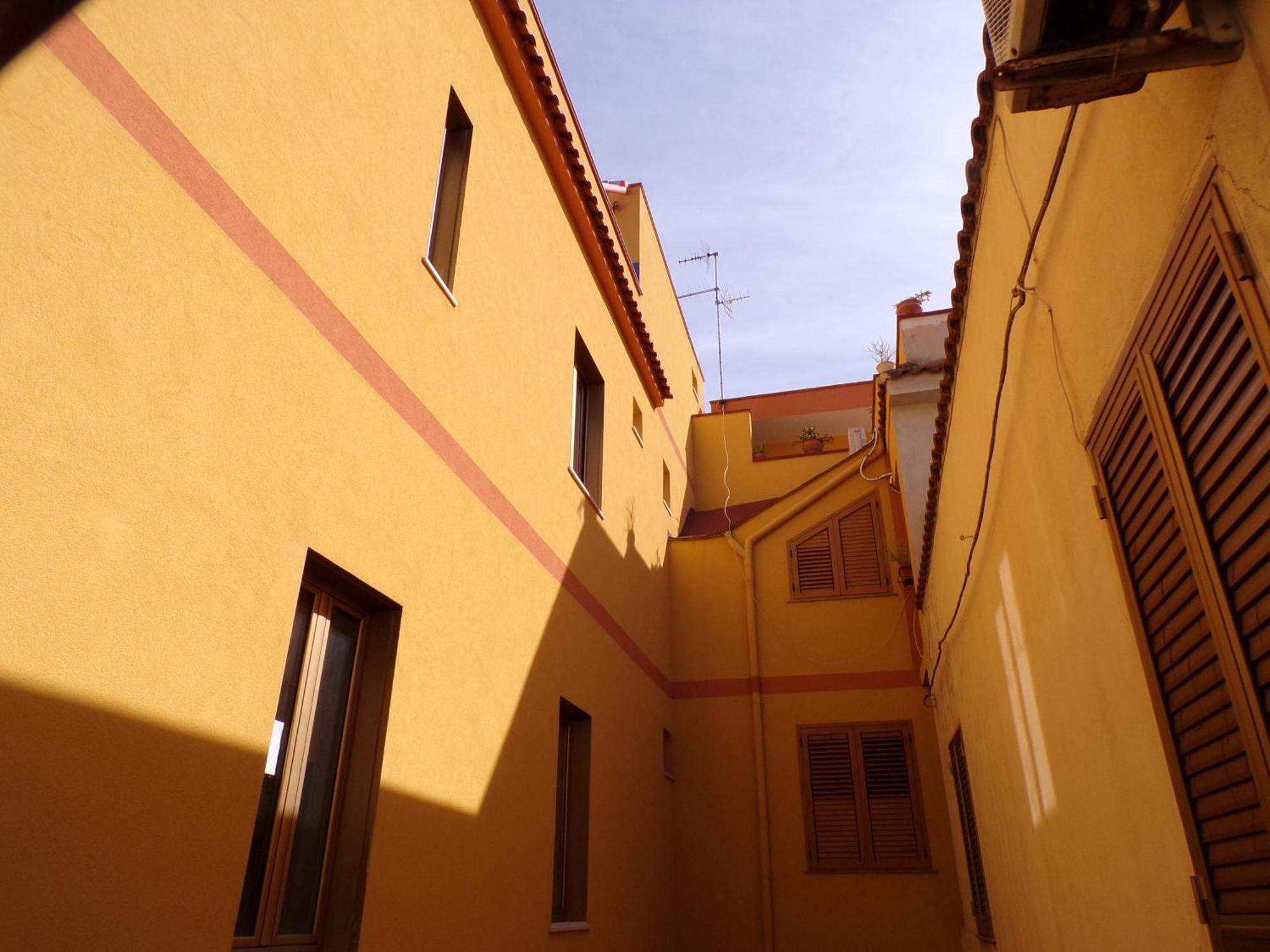 רוקאלומרה Nuova Aurora Rent Rooms מראה חיצוני תמונה